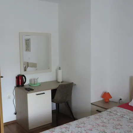 Lägenhet Holidays 6 *