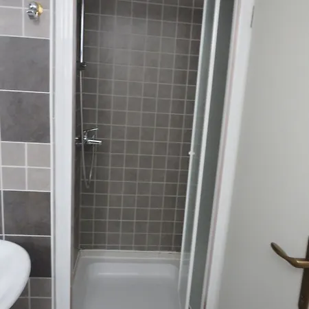 Apartment Holidays 6 *
